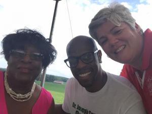 photo 1412616725497046